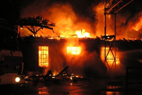 Požár skladu v Krasíkově u Kokašic, škoda 2 miliony