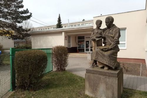 Praha pošle do okrajových částí 232,8 milionu. Peníze rozšíří školy i Starou poštu