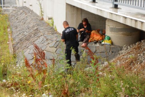 Svědci z ulice nepřišli k soudu. Kauza brutální vraždy se v Plzni komplikuje