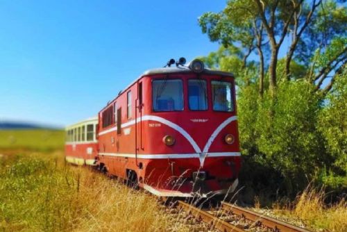 Turistické vlaky na úzkokolejce Jindřichův Hradec–Obrataň vyjedou 3. dubna 2026