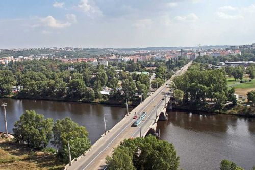 Začíná rekonstrukce Libeňského mostu: První fáze bez dotčení historické části