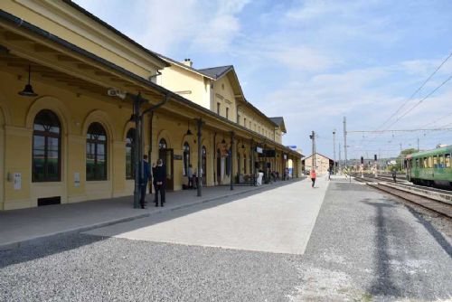 Žatecké nádraží v nové kráse: Spojení historie a moderny za 110 milionů