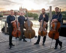 Prague Cello Quartet vyprodali Velkou synagogu v Plzni. Kvůli zájmu přidali druhý koncert