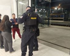 Noční razie v centru Plzně. Policisté zkontrolovali 277 lidí, tři řidiči byli pod vlivem