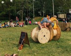 Ode dneška můžete v Plzni potkat cirkus přímo v ulicích. Žonglobalizace startuje