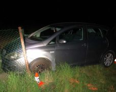 Pronásledování přes hranice skončilo nehodou. Muže našli policisté nedaleko havárie