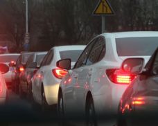 Plzeňský kraj ochromily uzavírky, řidiče čekají zdržení