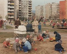 Demografická vlna potomků Husákových dětí postupuje školami. Největší tlak je na středních školách