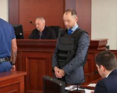 Vraždící exprimář může za mřížemi dál pracovat jako lékař